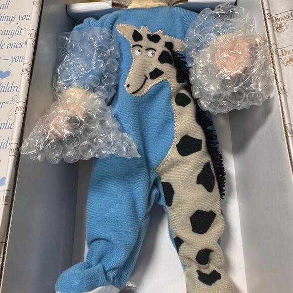 vintage ASHTON DRAKE 1992 GALLERIES PORCELAIN DOLL "CATCH ME IF YOU CAN!" NEW - Picture 5 of 7